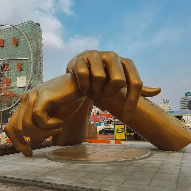 Statue of Gangnam Style, Seul